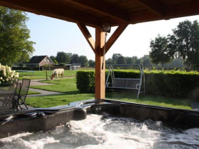 Boerenzwaluw Comfortable holiday residence
